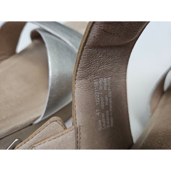 Dansko Tan and Silver Sandals - Picture 5 of 6